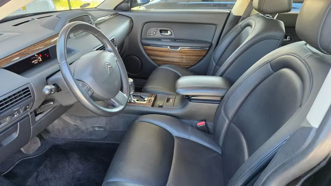 Citroën C6 2006 - 16490 EUR, 82000 km - AUTO.MOTO.pt - 82000km - foto 9 de 22