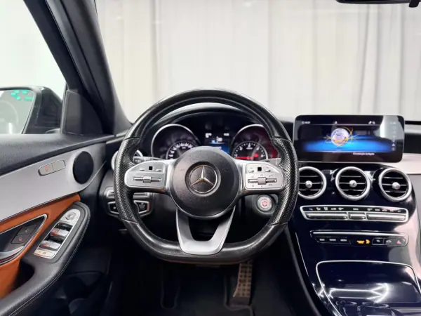 Mercedes-Benz C 300 2019 - 20999 EUR, 234000 km - AUTO.MOTO.pt - 234000km - foto 15 de 24