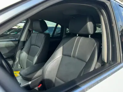 BMW X4 2016 - 35000 EUR, 121889 km - AUTO.MOTO.pt - 121889km - foto 8 de 24