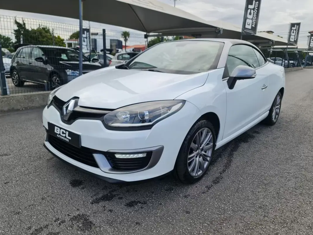 Renault Mégane Cabrio 2015 - 14990 EUR, 195000 km - AUTO.MOTO.pt - 195000km - foto 3 de 43