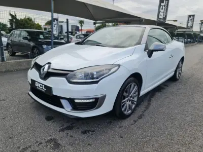 Renault Mégane Cabrio 2015 - 14990 EUR, 195000 km - AUTO.MOTO.pt - 195000km - foto 3 de 43
