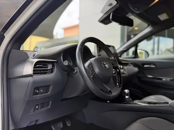 Toyota C-HR 2020 - 24400 EUR, 57145 km - AUTO.MOTO.pt - 57145km - foto 19 de 40