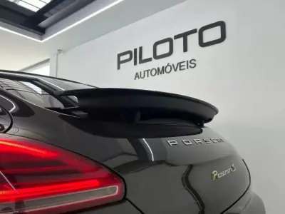 Porsche Panamera 2014 - 45990 EUR, 157000 km - AUTO.MOTO.pt - 157000km - foto 12 de 37