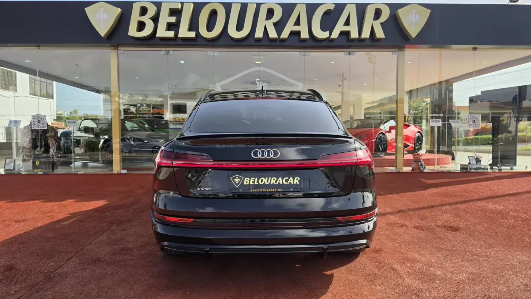 Audi e-tron Sportback 2021 - 43000 EUR, 50774 km - AUTO.MOTO.pt - 50774km - foto 5 de 23