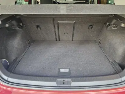 Volkswagen Golf 2015 - 15000 EUR, 140202 km - AUTO.MOTO.pt - 140202km - foto 21 de 23