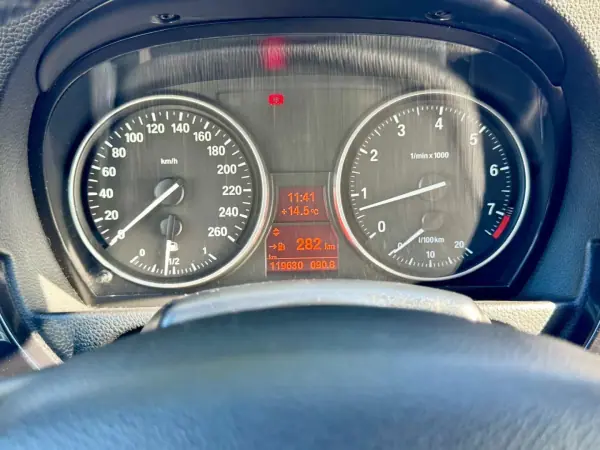 BMW 320 2008 - 15500 EUR, 119630 km - AUTO.MOTO.pt - 119630km - foto 12 de 25
