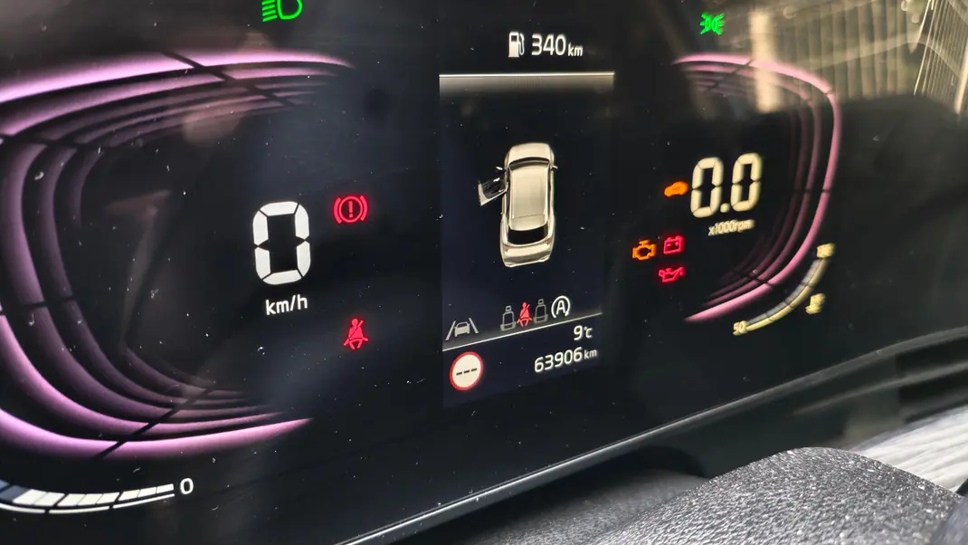 Kia Sportage 2022 - 20500 EUR, 66500 km - AUTO.MOTO.pt - 66500km - foto 4 de 9