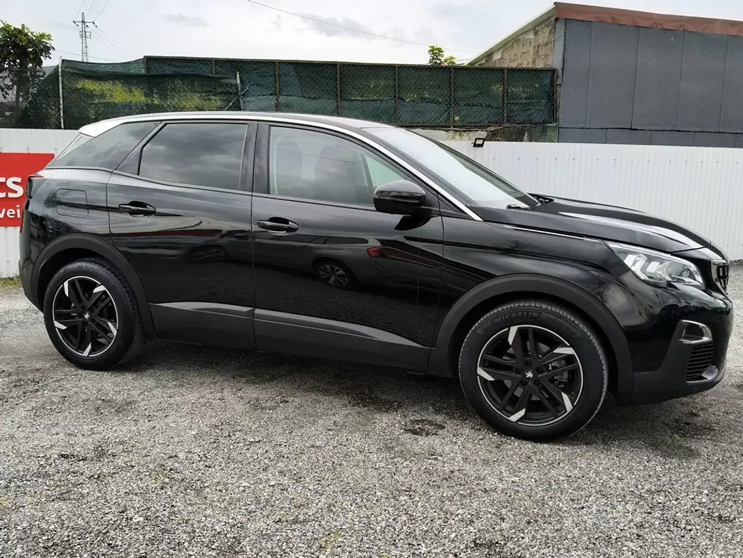 Peugeot 3008 2018 - 15990 EUR, 200391 km - AUTO.MOTO.pt - 200391km - foto 9 de 25