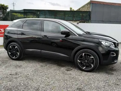 Peugeot 3008 2018 - 15990 EUR, 200391 km - AUTO.MOTO.pt - 200391km - foto 9 de 25