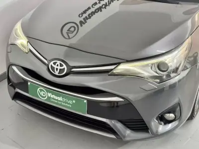 Toyota Avensis Touring Sports 2015 - 13750 EUR, 144000 km - AUTO.MOTO.pt - 144000km - foto 13 de 58