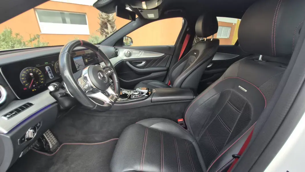Mercedes-Benz E 53 AMG 2019 - 49980 EUR, 150000 km - AUTO.MOTO.pt - 150000km - foto 6 de 20