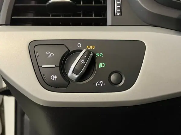 Audi A4 Avant 2022 - 22500 EUR, 168000 km - AUTO.MOTO.pt - 168000km - foto 23 de 34