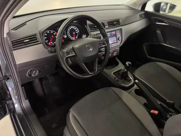 SEAT Ibiza 2019 - 11450 EUR, 70284 km - AUTO.MOTO.pt - 70284km - foto 23 de 39