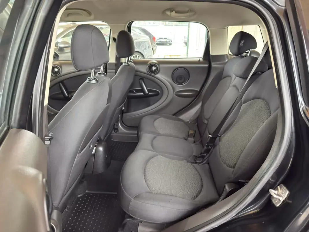 MINI Countryman 2011 - 9750 EUR, 208387 km - AUTO.MOTO.pt - 208387km - foto 23 de 30