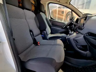 Citroën BERLINGO VAN XL 1.5 BLUE HDI 3 LUGARES 2018 - 9500 EUR, 149000 km - AUTO.MOTO.pt - 149000km - foto 6 de 12