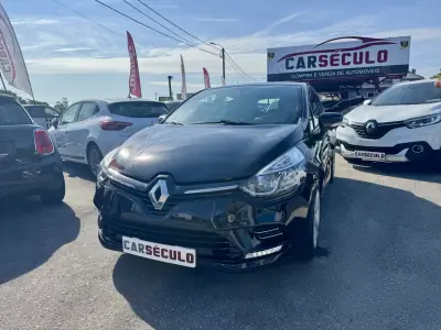 Renault Clio 2019 - 11750 EUR, 89908 km - AUTO.MOTO.pt - 89908km - foto 1 de 24