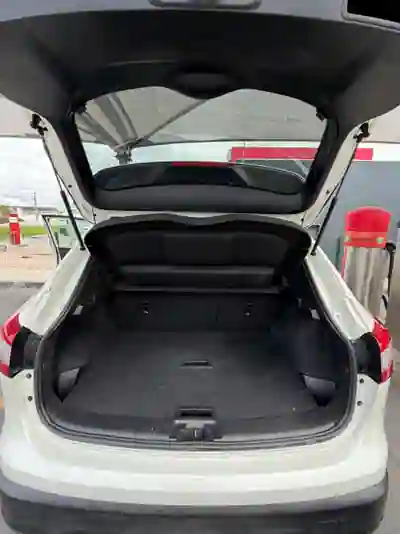 Nissan Qashqai 2015 - 12500 EUR, 193000 km - 193000km - foto 6 de 10