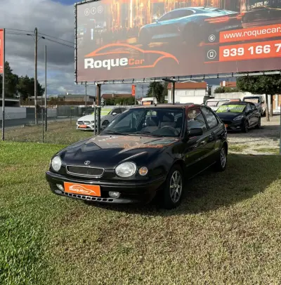 Toyota Corolla 2000 - 3000 EUR, 370000 km - 370000km - foto 1 de 11