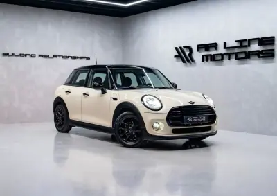 MINI 5 Portas 2017 - 14950 EUR, 89000 km - AUTO.MOTO.pt - 89000km - foto 2 de 36