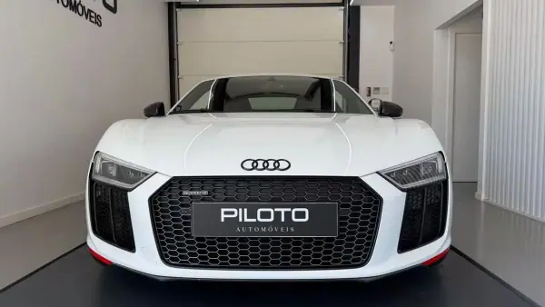 Audi R8 Coupé V10 plus 5.2 FSI quattro S tronic 2015 Gasolina