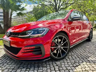 Volkswagen Golf 2019 - 31990 EUR, 110300 km - AUTO.MOTO.pt - 110300km - foto 19 de 38