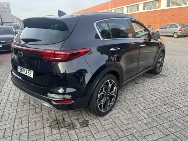 Kia Sportage 2019 - 22500 EUR, 70500 km - AUTO.MOTO.pt - 70500km - foto 6 de 18