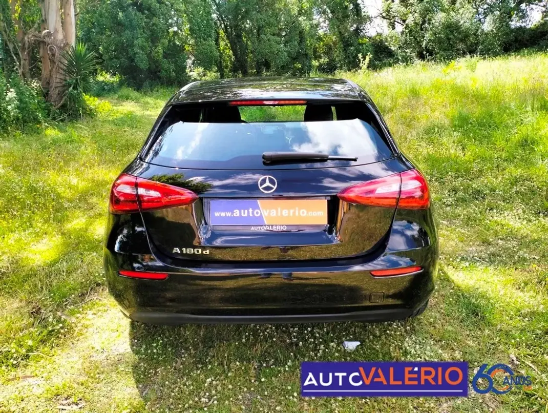 Mercedes-Benz A 180 2020 - 25950 EUR, 10120 km - AUTO.MOTO.pt - 10120km - foto 4 de 36