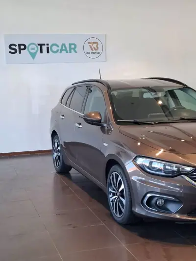 Fiat Tipo Station Wagon 2018 - 11900 EUR, 91900 km - AUTO.MOTO.pt - 91900km - foto 5 de 31