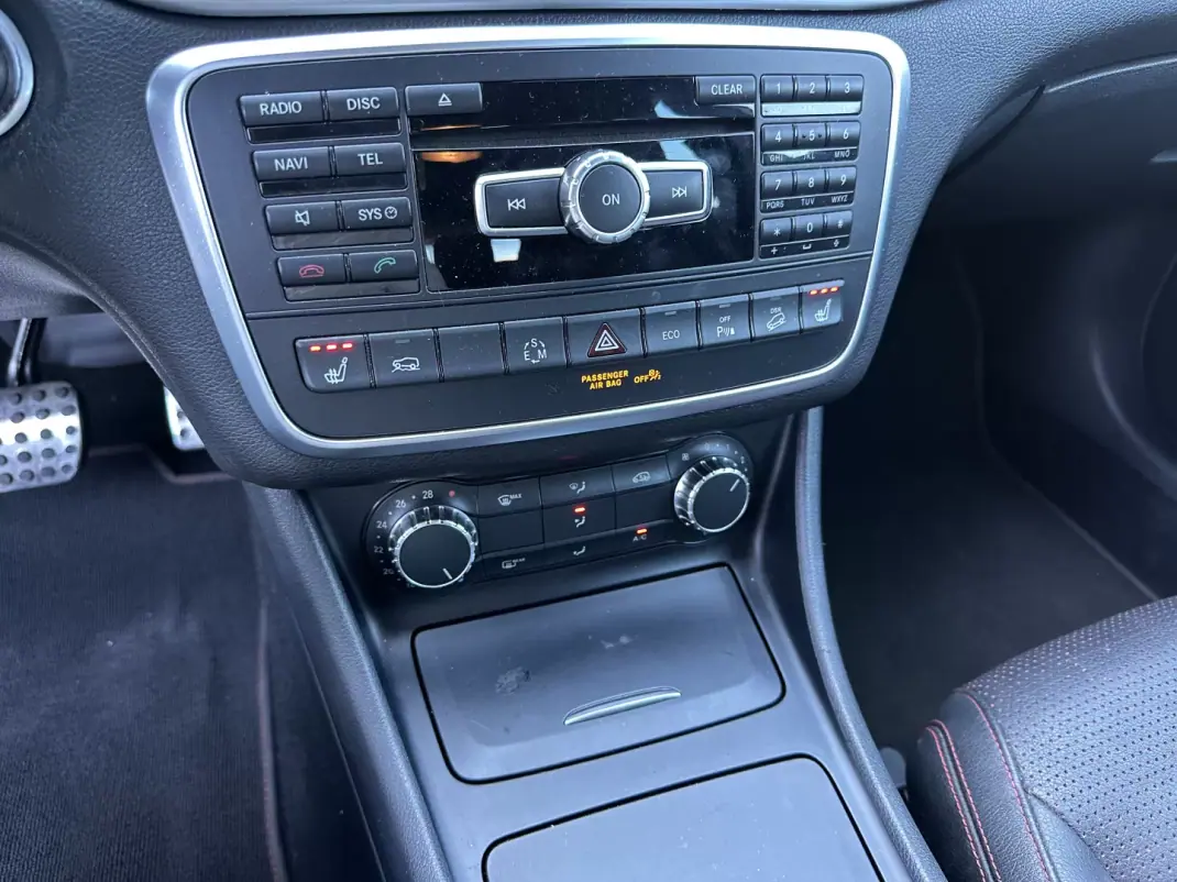 Mercedes-Benz GLA 220 2014 - 17900 EUR, 160000 km - 160000km - foto 37 de 64
