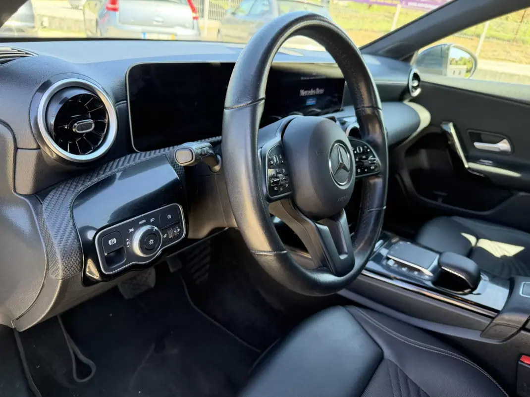 Mercedes-Benz A 180 2020 - 23900 EUR, 140000 km - AUTO.MOTO.pt - 140000km - foto 7 de 13