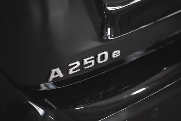 Mercedes-Benz A 250 2021 - 25990 EUR, 97000 km - AUTO.MOTO.pt - 97000km - foto 13 de 25