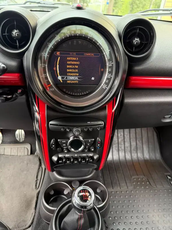 MINI 3 Portas 2013 - 17450 EUR, 96652 km - 96652km - foto 9 de 13