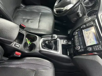 Nissan Qashqai 2015 - 18500 EUR, 152000 km - AUTO.MOTO.pt - 152000km - foto 8 de 12