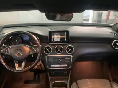 Mercedes-Benz A 180 2016 - 15995 EUR, 177800 km - AUTO.MOTO.pt - 177800km - foto 5 de 10
