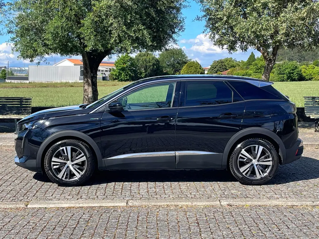 Peugeot 3008 2023 - 24900 EUR, 83000 km - AUTO.MOTO.pt - 83000km - foto 9 de 39