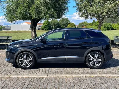 Peugeot 3008 2023 - 24900 EUR, 83000 km - AUTO.MOTO.pt - 83000km - foto 9 de 39