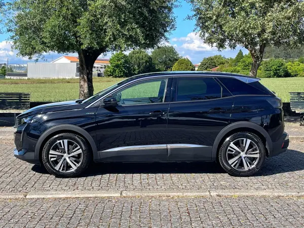 Peugeot 3008 2023 - 24900 EUR, 83000 km - AUTO.MOTO.pt - 83000km - foto 9 de 39