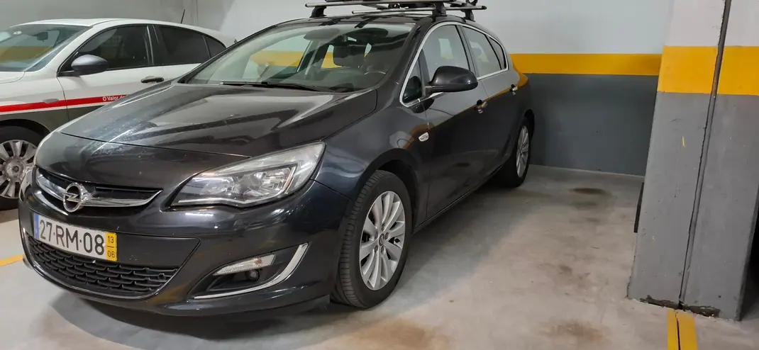 Opel Astra 2013 - 7000 EUR, 221000 km - 221000km - foto 10 de 11