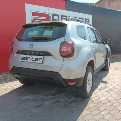 Dacia Duster 2021 - 17500 EUR, 142842 km - AUTO.MOTO.pt - 142842km - foto 6 de 21