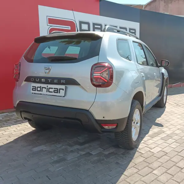 Dacia Duster 2021 - 17500 EUR, 142842 km - AUTO.MOTO.pt - 142842km - foto 6 de 21