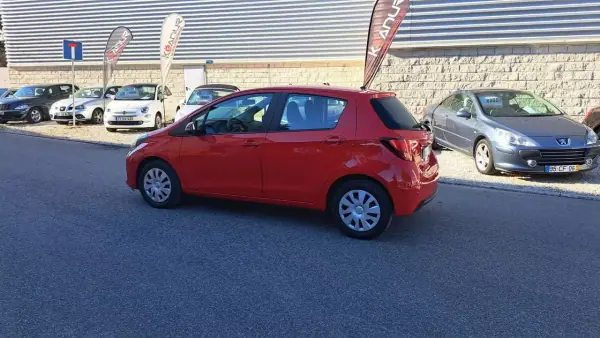 Toyota Yaris 2014 - 11890 EUR, 90525 km - AUTO.MOTO.pt - 90525km - foto 18 de 39