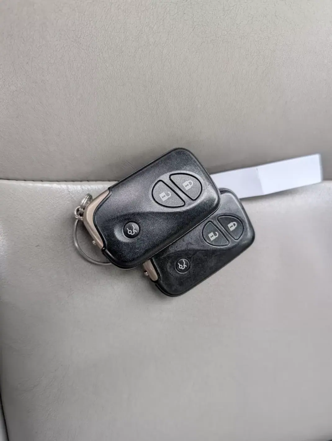 Lexus IS 220 2009 - 8500 EUR, 204441 km - AUTO.MOTO.pt - 204441km - foto 25 de 26