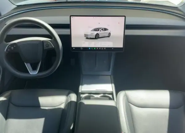 Tesla Model 3 2023 - 34900 EUR, 55778 km - AUTO.MOTO.pt - 55778km - foto 5 de 8