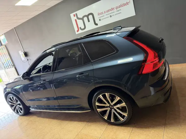 Volvo XC 60 2021 - 42990 EUR, 89987 km - AUTO.MOTO.pt - 89987km - foto 3 de 21