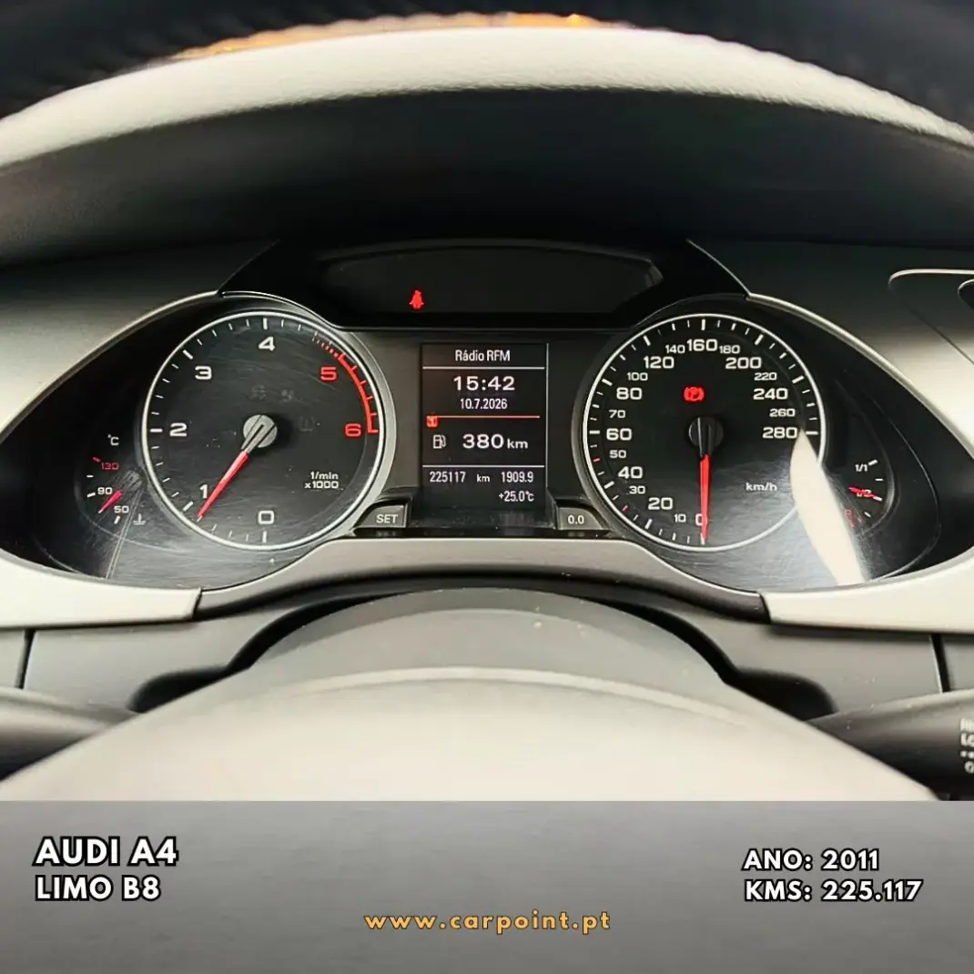 Audi A4 2011 - 13900 EUR, 225117 km - 225117km - foto 10 de 10