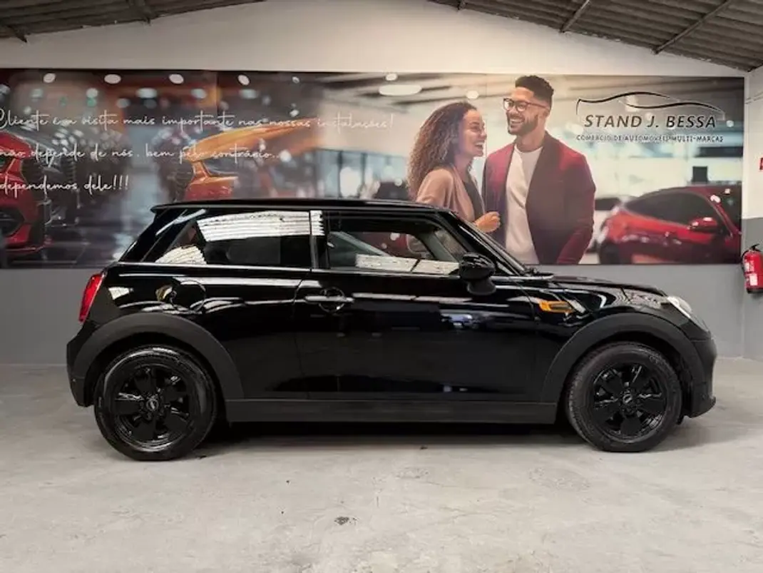 MINI 3 Portas 2017 - 13999 EUR, 142517 km - AUTO.MOTO.pt - 142517km - foto 6 de 16