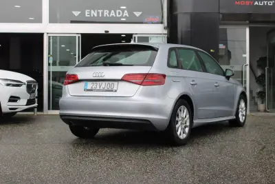 Audi A3 Sportback 2014 - 10900 EUR, 183539 km - AUTO.MOTO.pt - 183539km - foto 2 de 19