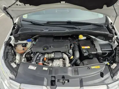 Peugeot 2008 2014 - 9750 EUR, 240000 km - AUTO.MOTO.pt - 240000km - foto 15 de 16