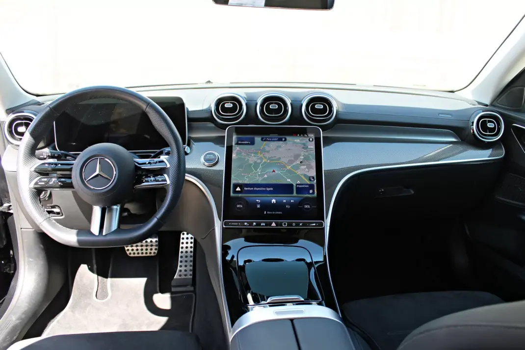 Mercedes-Benz C 300 2024 - 49990 EUR, 28094 km - AUTO.MOTO.pt - 28094km - foto 15 de 31