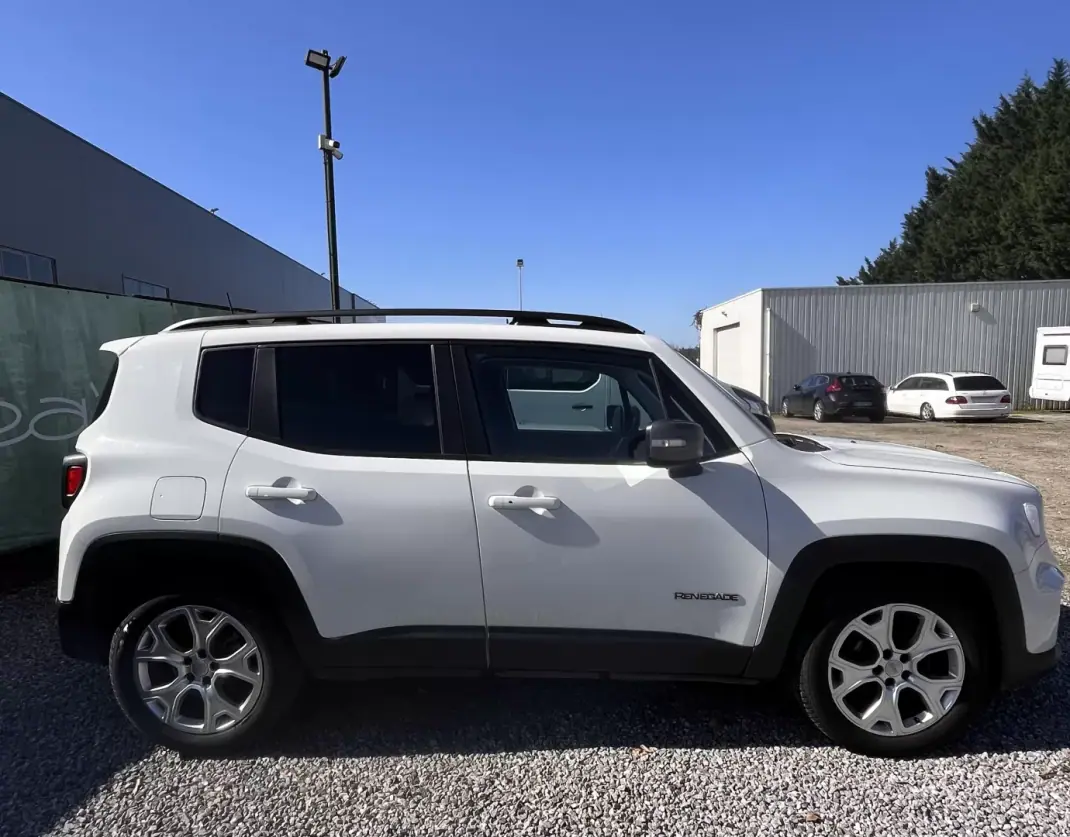 Jeep Renegade 2022 - 18500 EUR, 82500 km - AUTO.MOTO.pt - 82500km - foto 4 de 21